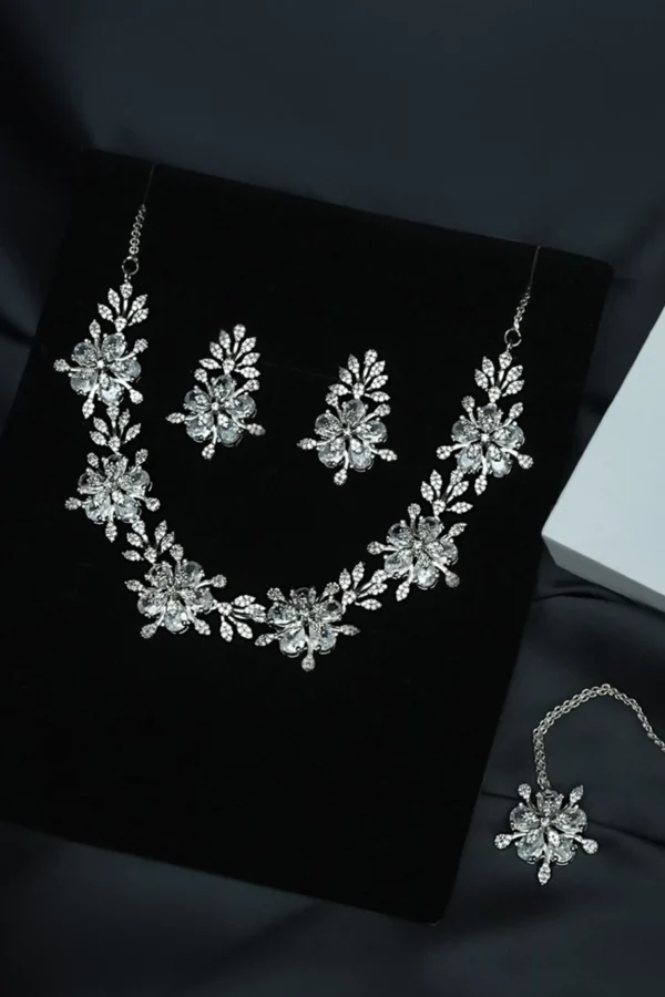 Zurcon Floral Radiance Set